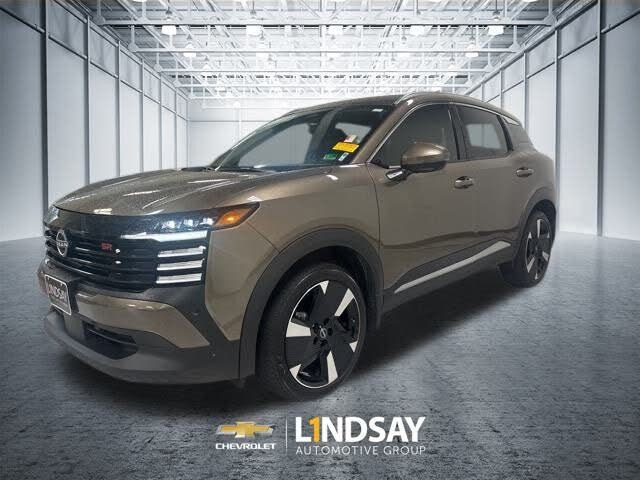 2025 Nissan Kicks SR FWD