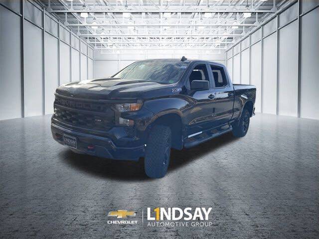2026 Chevrolet Silverado 1500 Custom Trail Boss Crew Cab 4WD