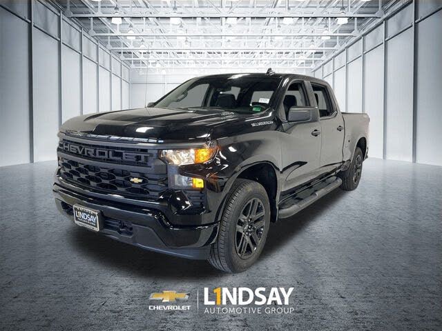 2026 Chevrolet Silverado 1500 Custom Crew Cab 4WD