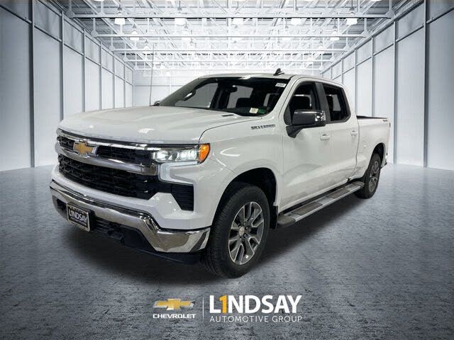 2026 Chevrolet Silverado 1500 LT Crew Cab 4WD