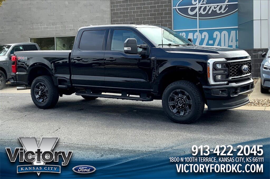 2023 Ford F-350 Super Duty Lariat Crew Cab 4WD