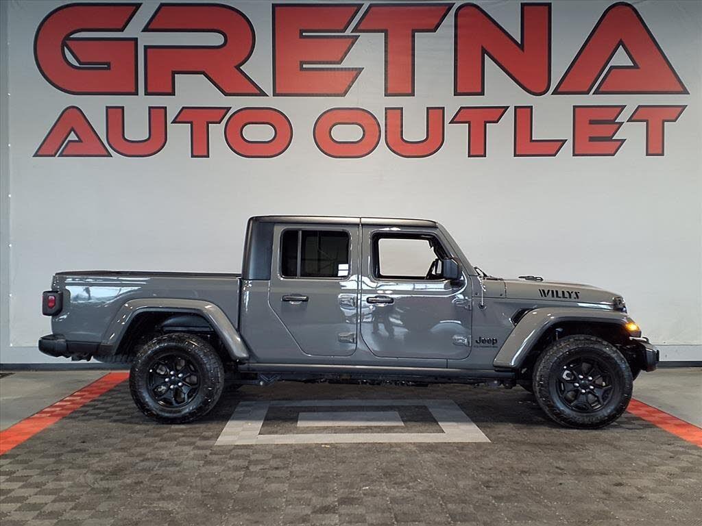 2022 Jeep Gladiator Willys Crew Cab 4WD