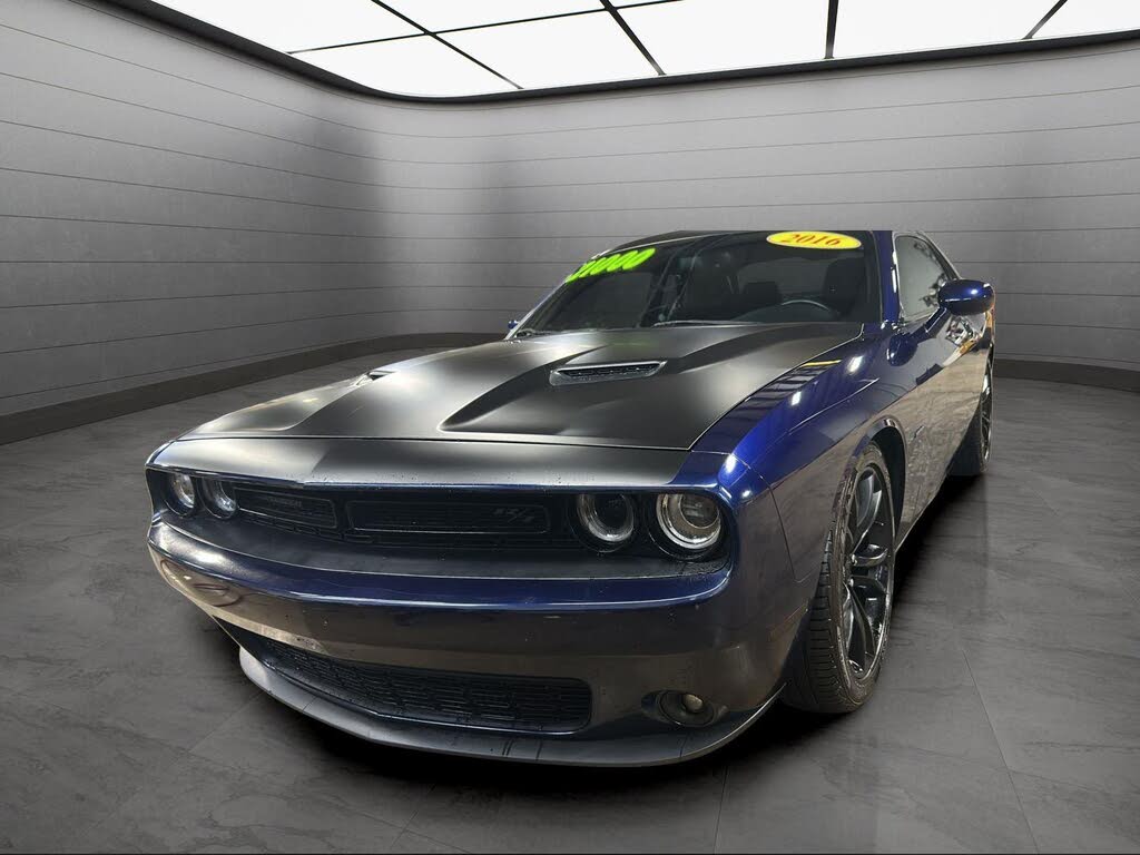 2016 Dodge Challenger R/T Plus RWD