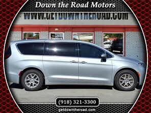 Chrysler Pacifica Touring FWD