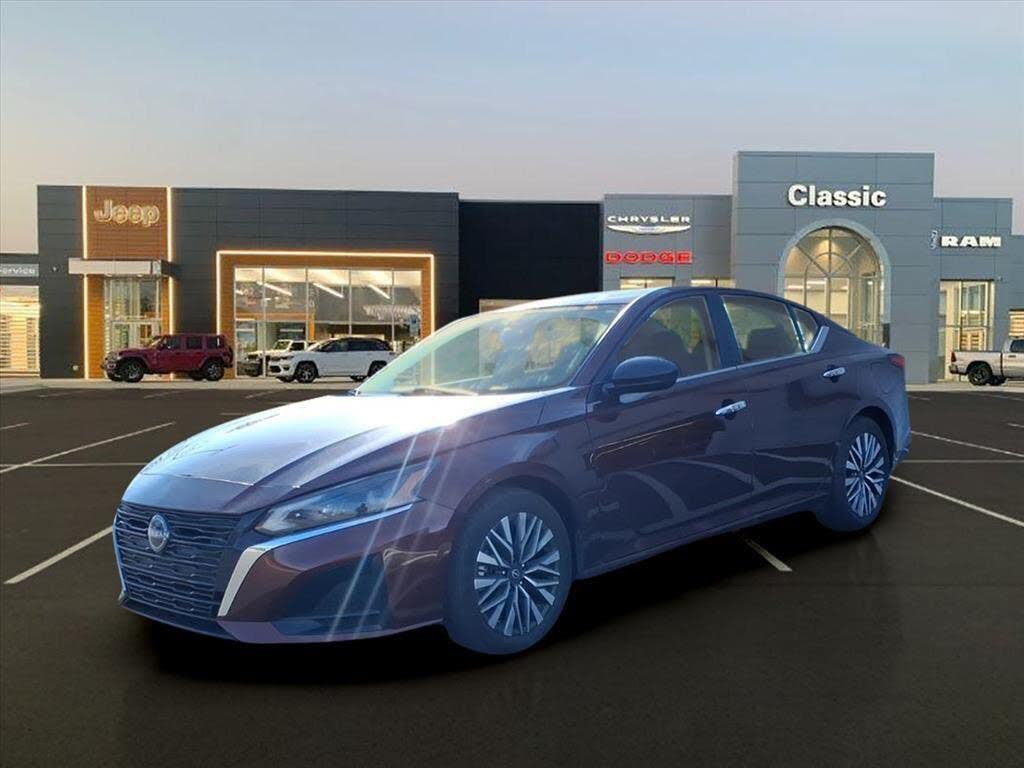 2024 Nissan Altima 2.5 SV FWD