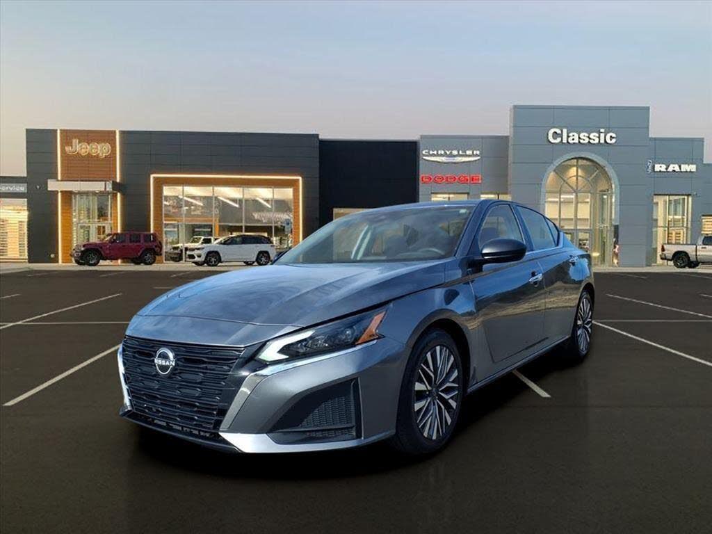 2024 Nissan Altima 2.5 SV FWD