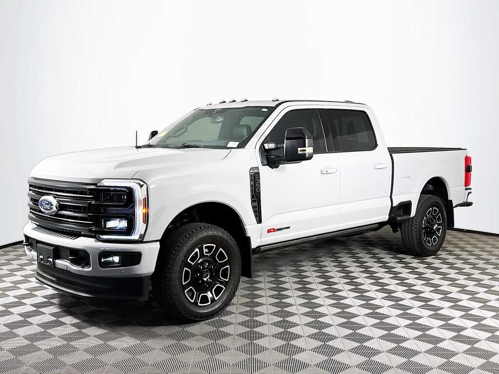 2025 Ford F-350 Super Duty Platinum Crew Cab LB 4WD