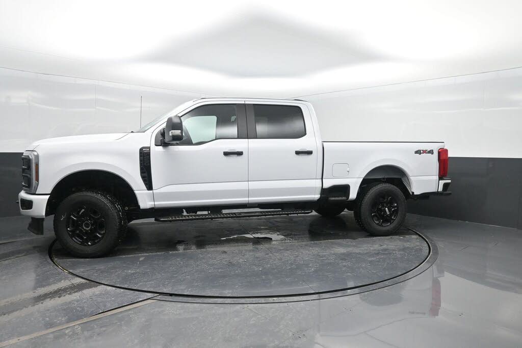 2026 Ford F-250 Super Duty XL Crew Cab 4WD