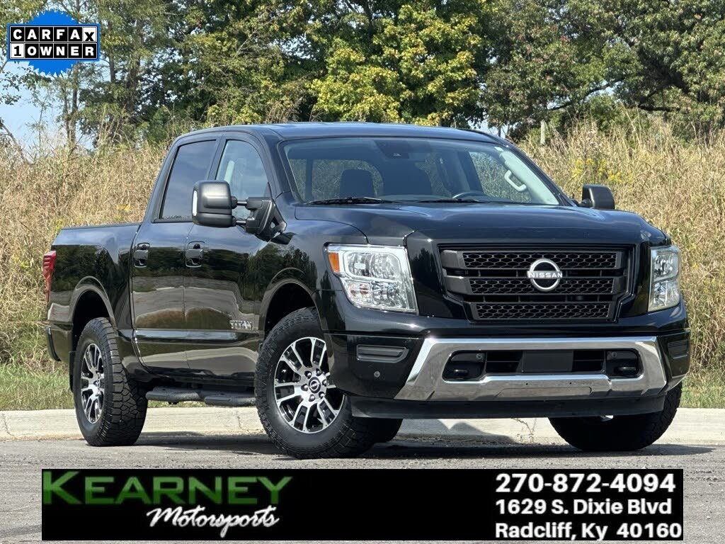 2023 Nissan Titan SV Crew Cab 4WD