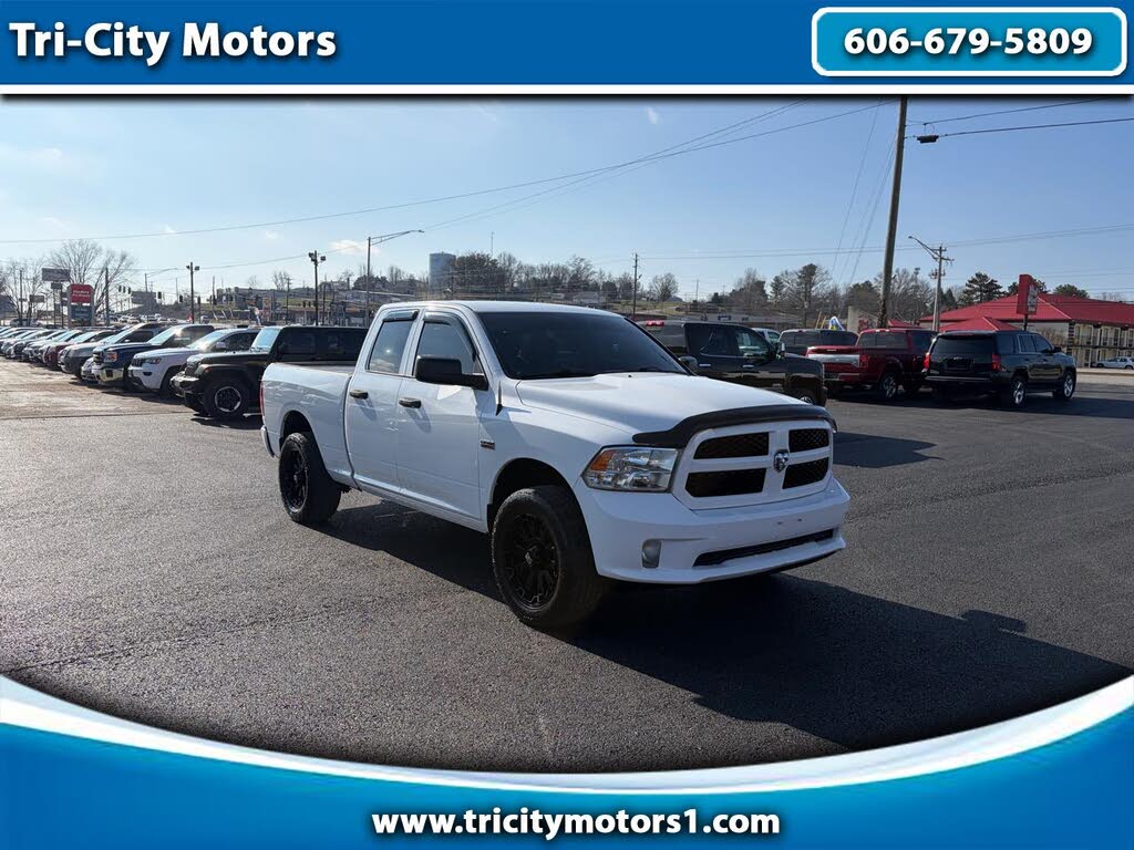 2016 RAM 1500 Express Quad Cab 4WD