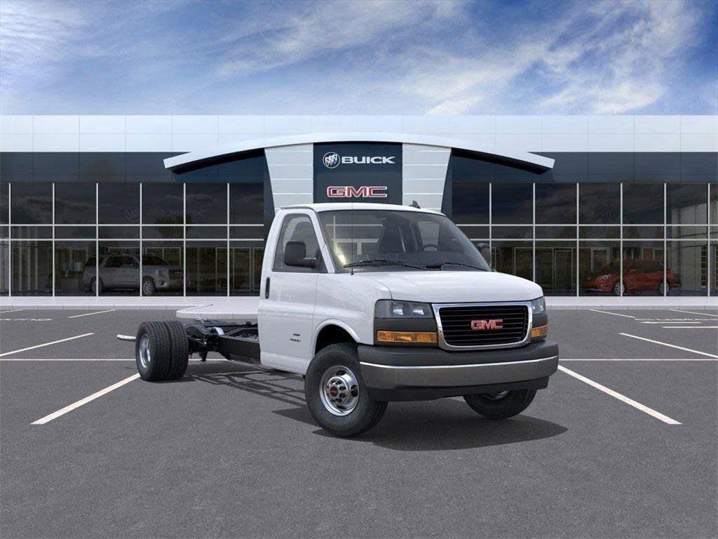 2025 GMC Savana Chassis 3500 177 Cutaway RWD