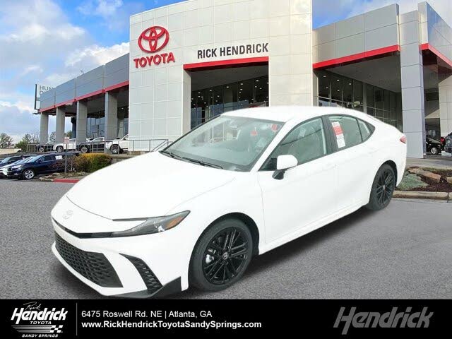 2026 Toyota Camry SE FWD