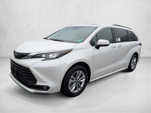 2026 Toyota Sienna XLE 7-Passenger AWD
