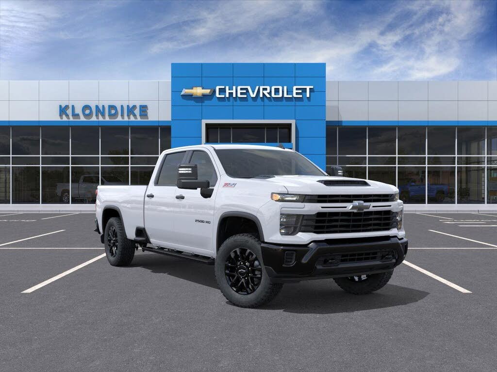 2026 Chevrolet Silverado 2500HD Custom Crew Cab 4WD