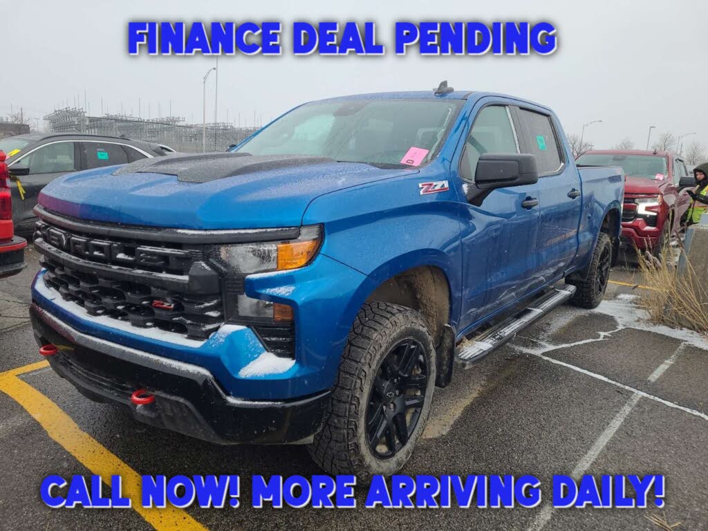 2023 Chevrolet Silverado 1500 Custom Trail Boss Crew Cab 4WD