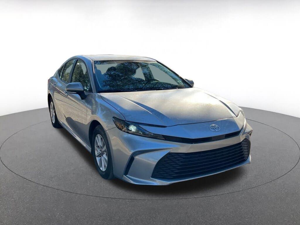 2025 Toyota Camry LE FWD