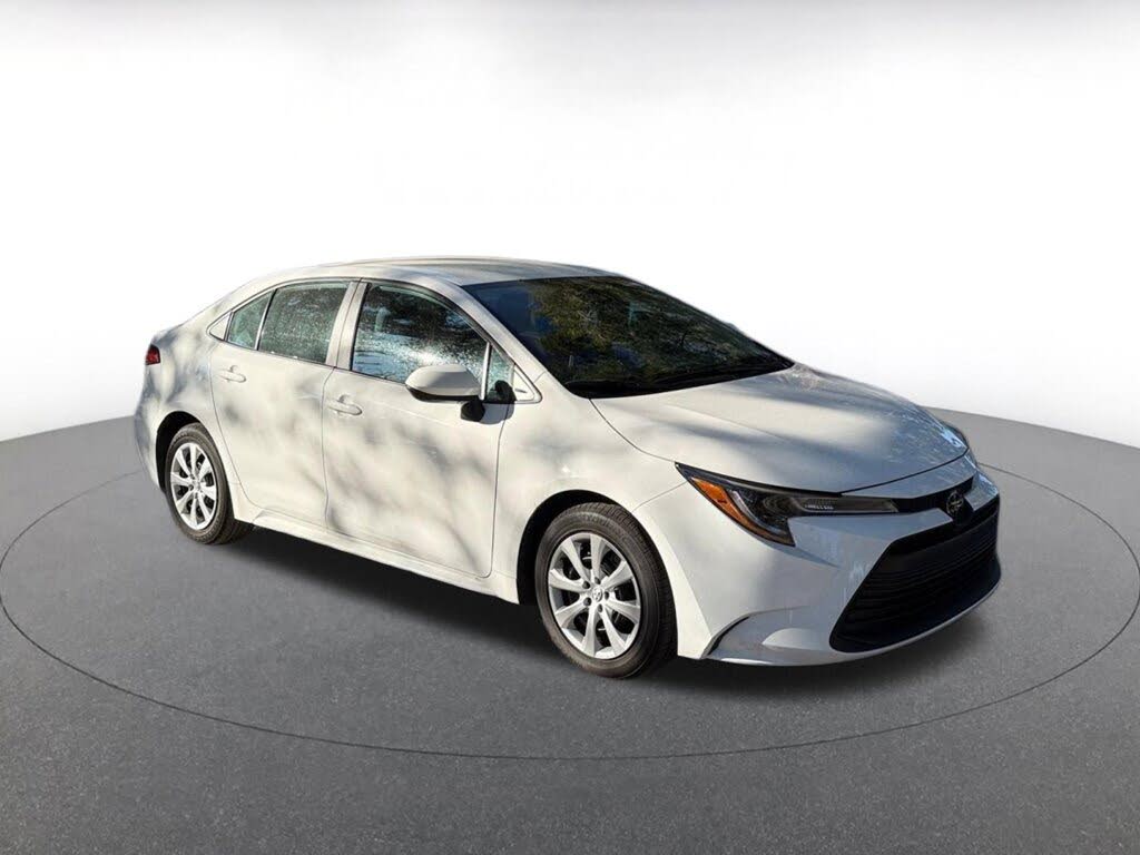 2025 Toyota Corolla LE FWD