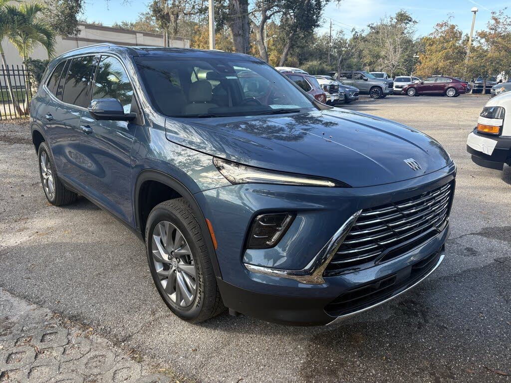 2025 Buick Enclave Preferred FWD