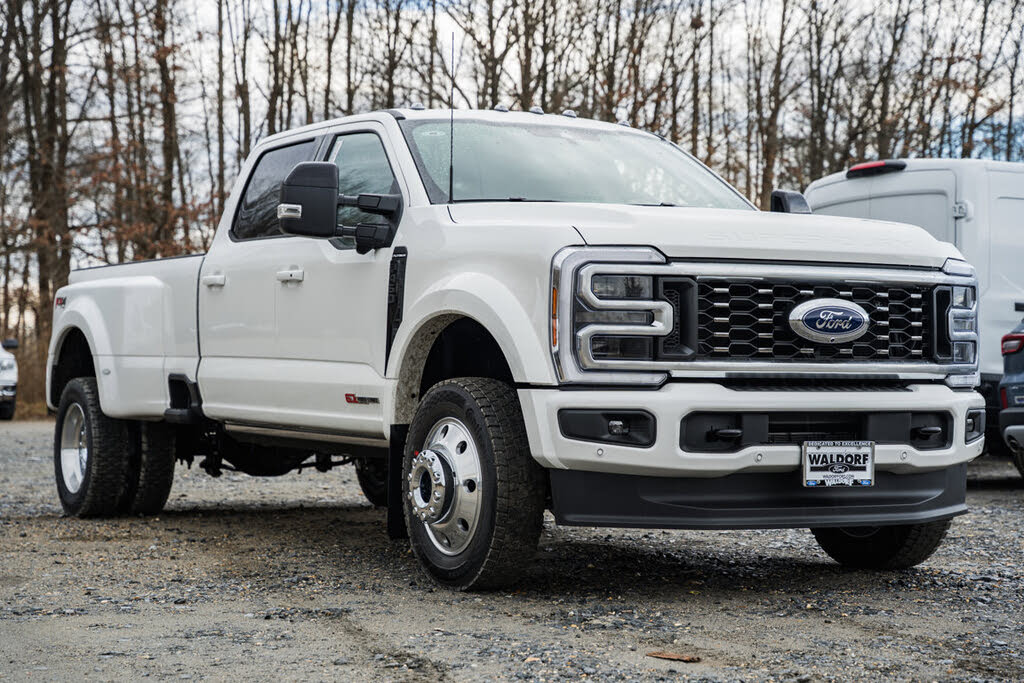2026 Ford F-450 Super Duty Platinum Crew Cab LB DRW 4WD