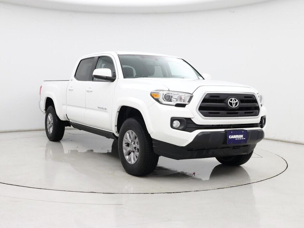 2017 Toyota Tacoma SR5 V6 Double Cab LB 4WD