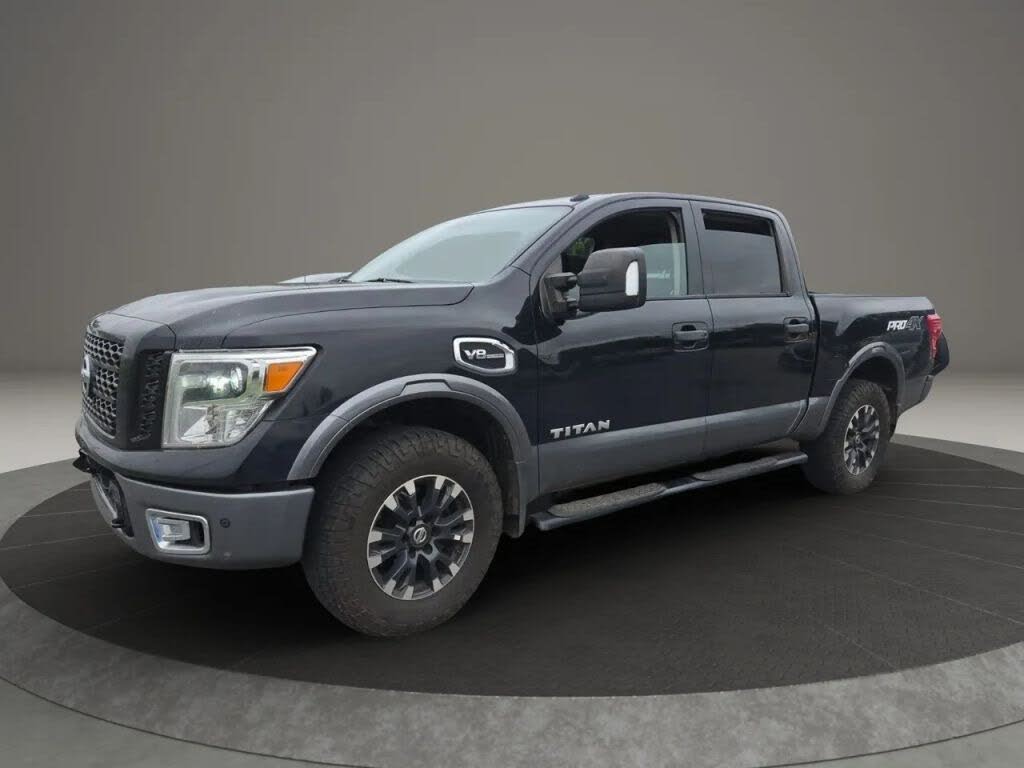 2017 Nissan Titan PRO-4X Crew Cab 4WD
