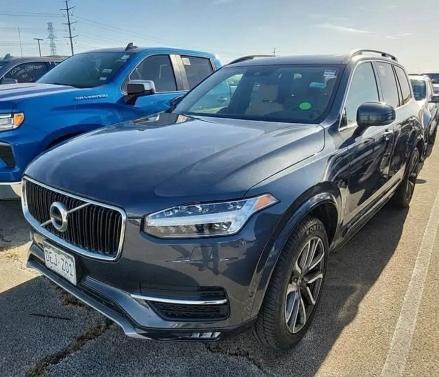2019 Volvo XC90 T6 Momentum AWD
