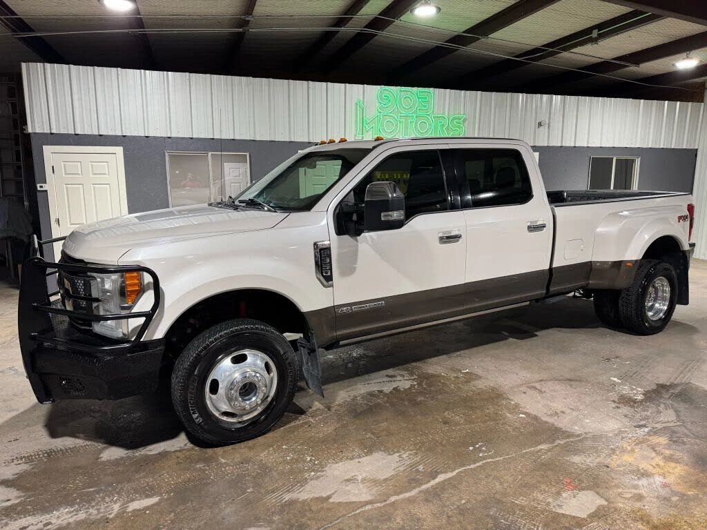 2017 Ford F-350 Super Duty King Ranch Crew Cab LB DRW 4WD