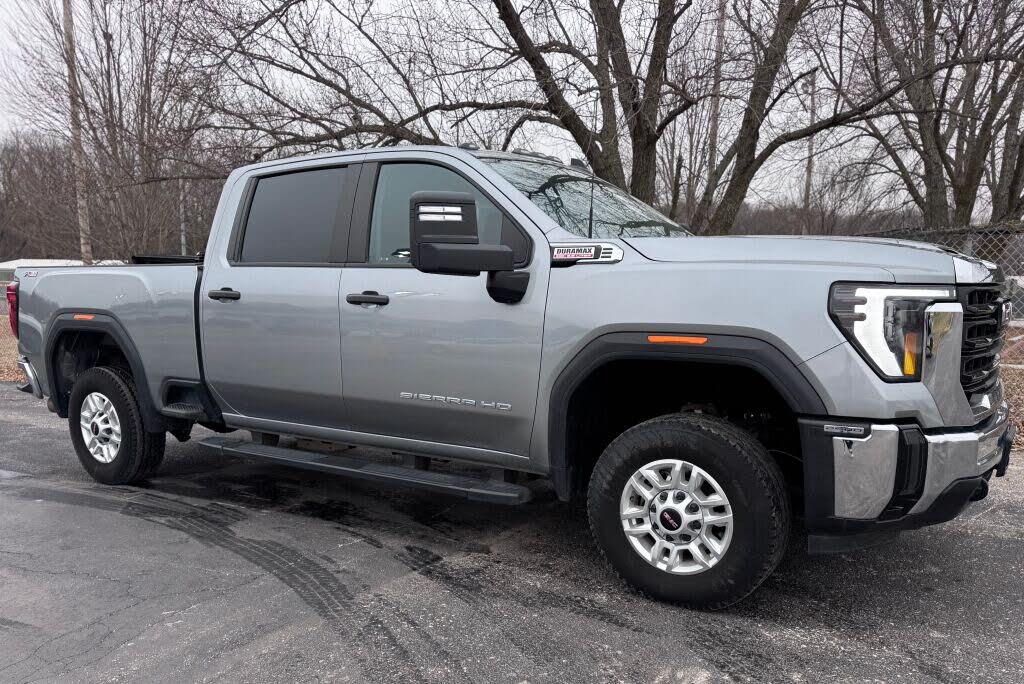 2024 GMC Sierra 2500HD Pro Crew Cab 4WD