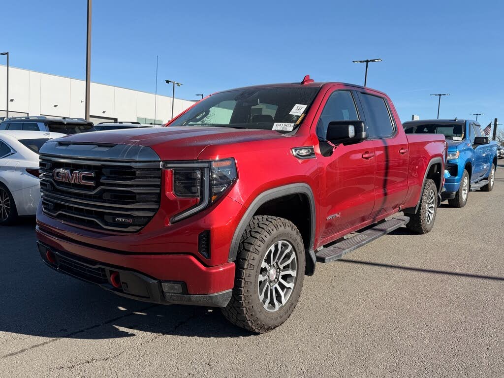 2022 GMC Sierra 1500 AT4 Crew Cab 4WD