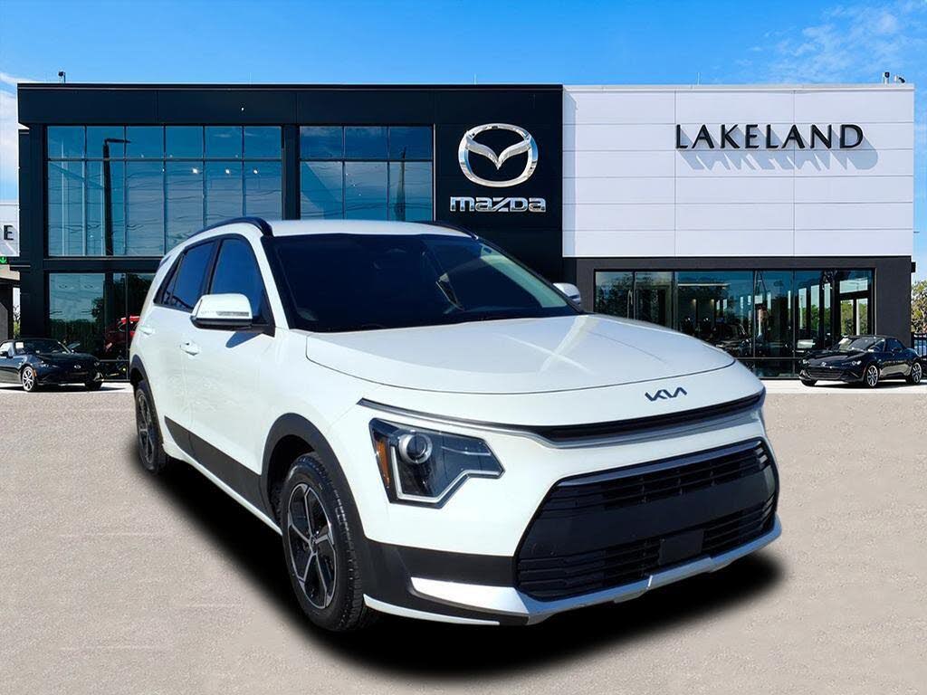 2024 Kia Niro EX FWD