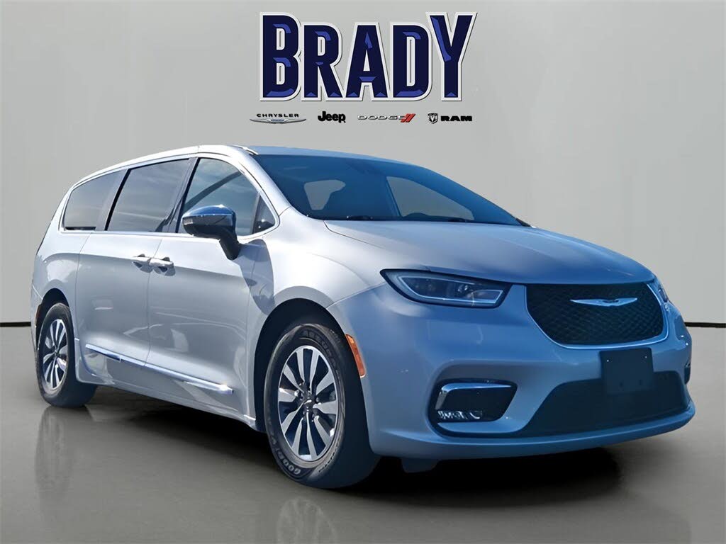 2023 Chrysler Pacifica Hybrid Limited FWD