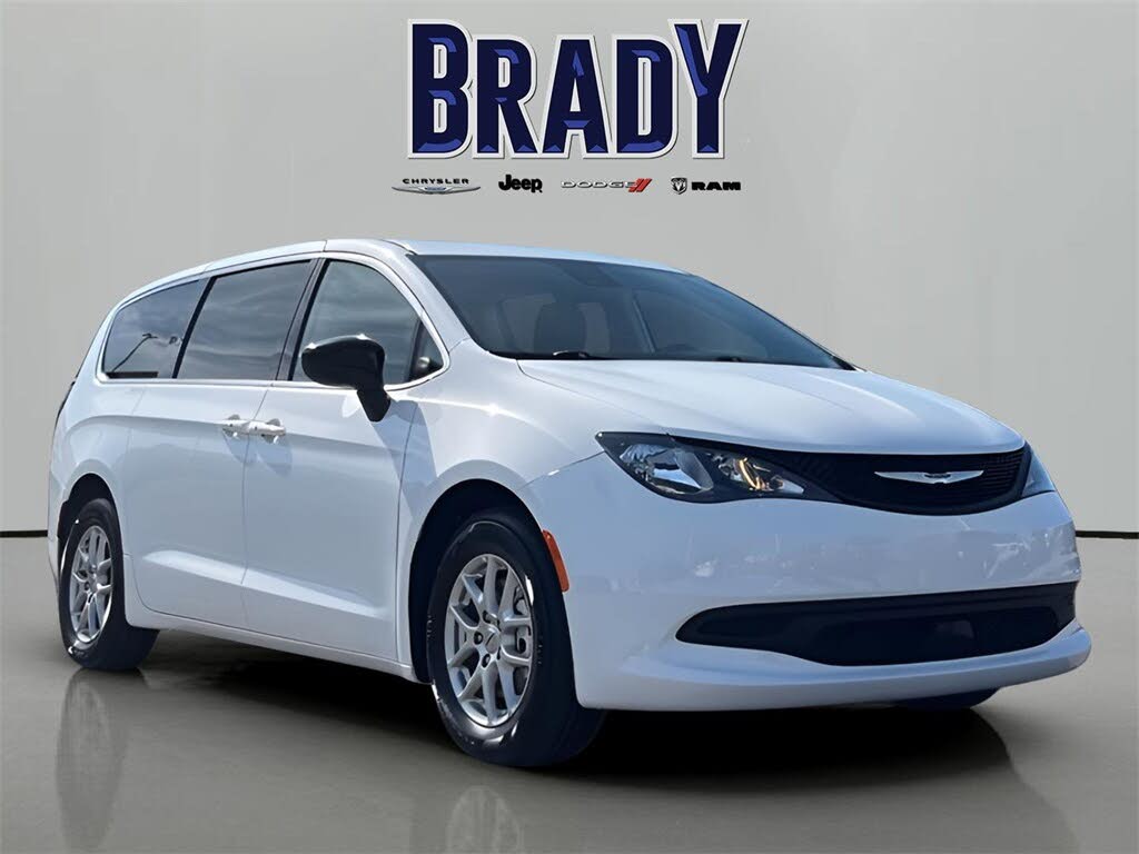 2024 Chrysler Voyager LX FWD