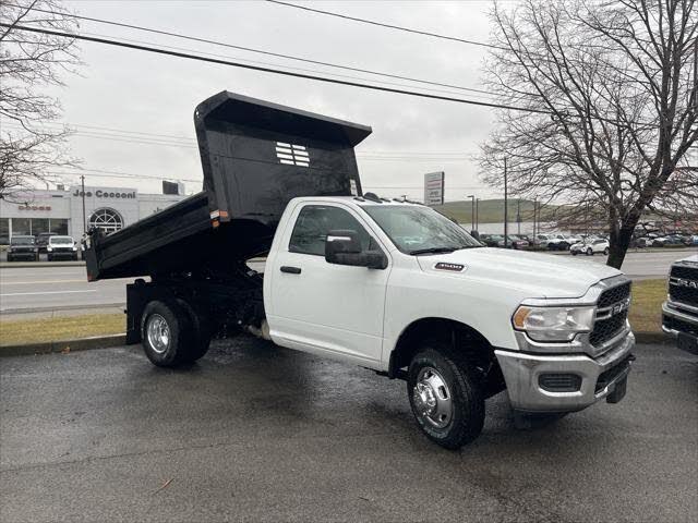 2024 RAM 3500 Chassis Tradesman Regular Cab DRW 4WD