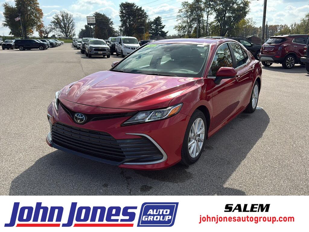 2024 Toyota Camry LE FWD