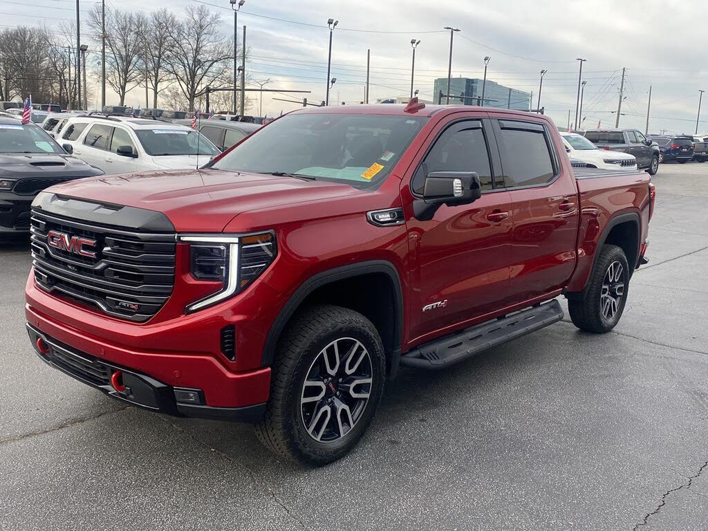 2025 GMC Sierra 1500 AT4 Crew Cab 4WD