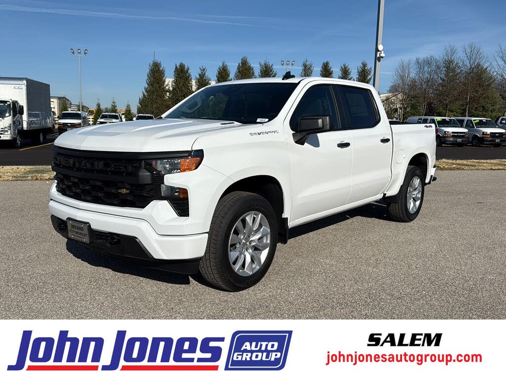 2026 Chevrolet Silverado 1500 Custom Crew Cab 4WD