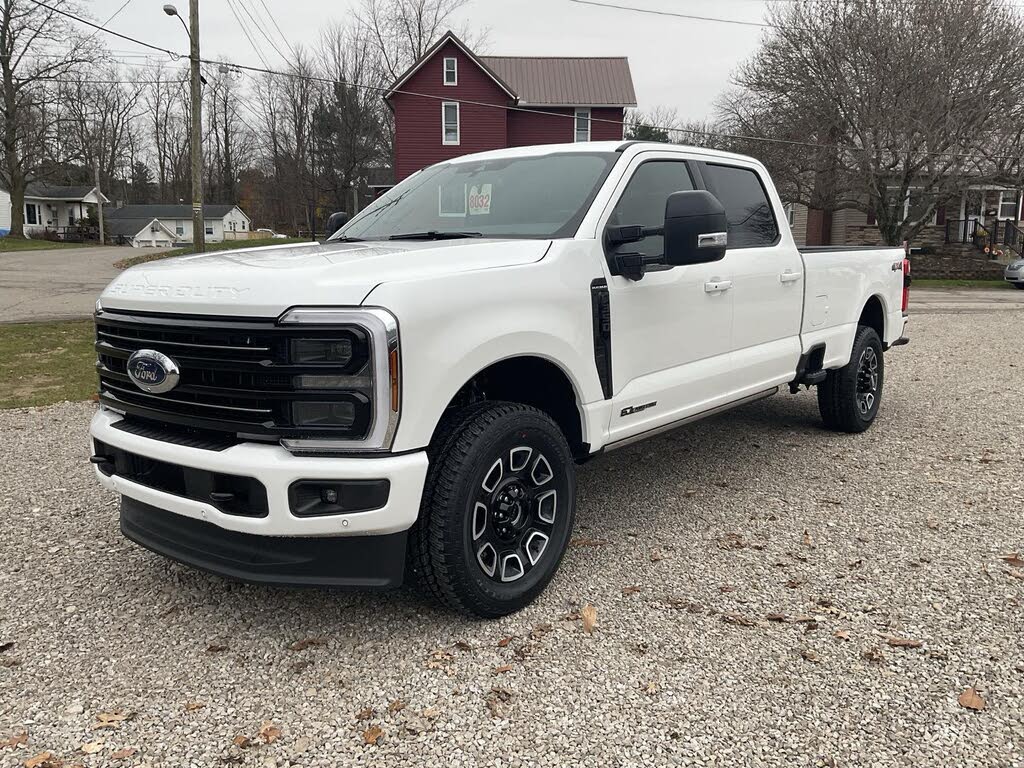 2026 Ford F-350 Super Duty Platinum Crew Cab 4WD