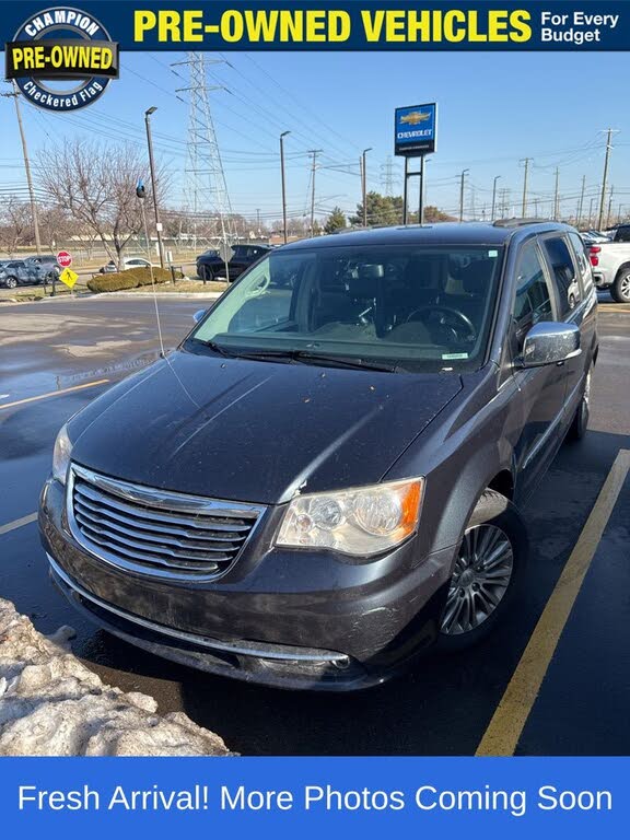 2014 Chrysler Town & Country Touring-L FWD