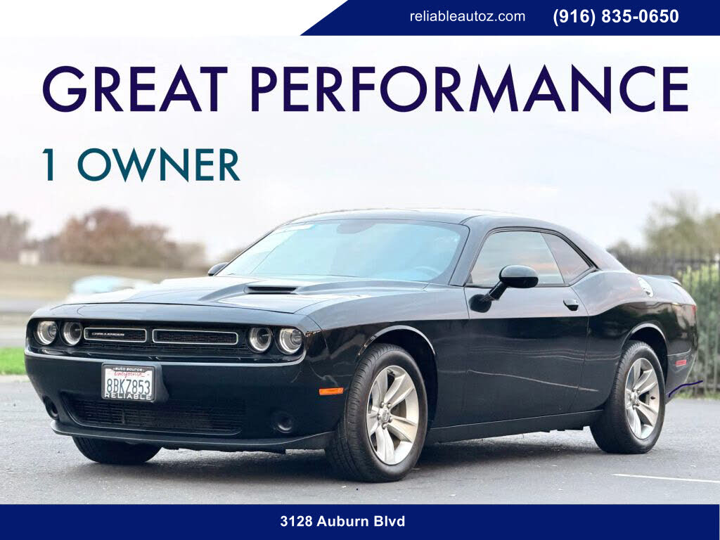 2018 Dodge Challenger SXT RWD