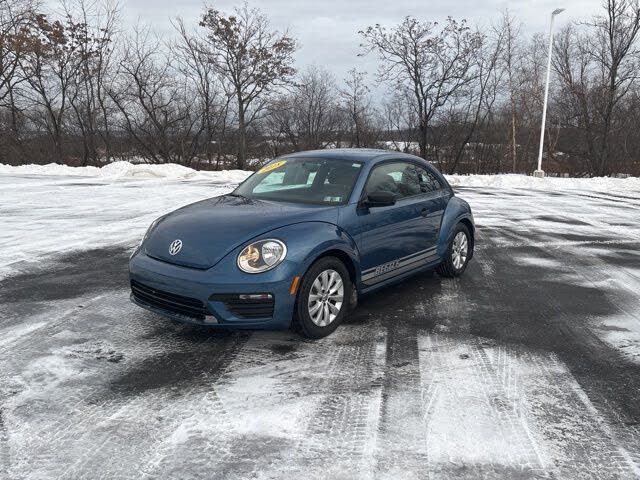 2018 Volkswagen Beetle 2.0T S Hatchback FWD