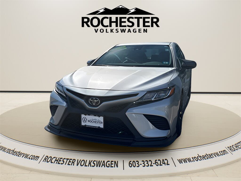 2019 Toyota Camry SE FWD