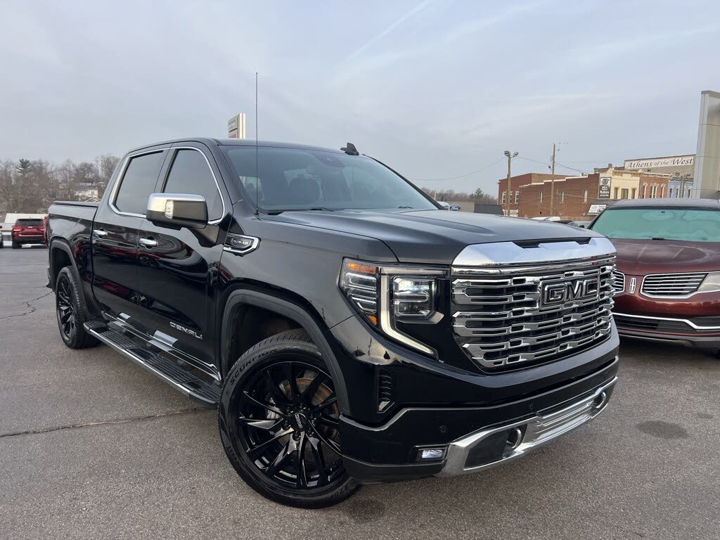 2022 GMC Sierra 1500 Denali Crew Cab 4WD