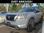 Nissan Pathfinder Platinum 4WD