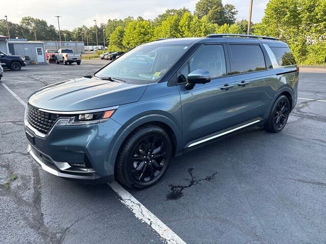 2023 Kia Carnival SX FWD
