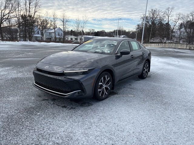 2023 Toyota Crown XLE AWD