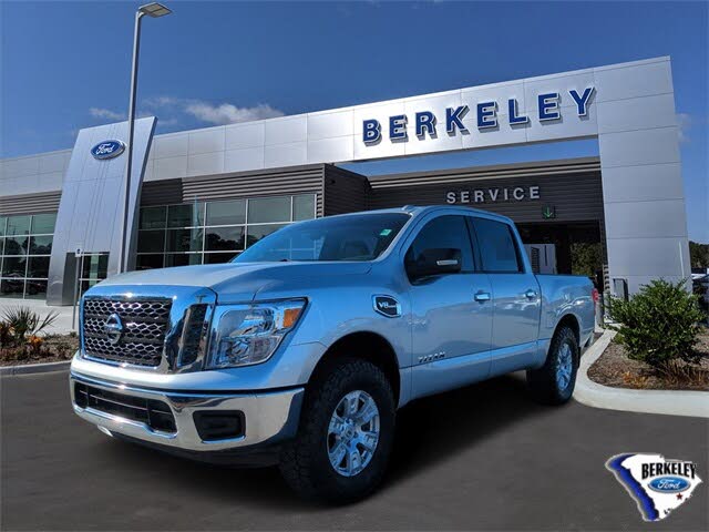 2017 Nissan Titan SV Crew Cab