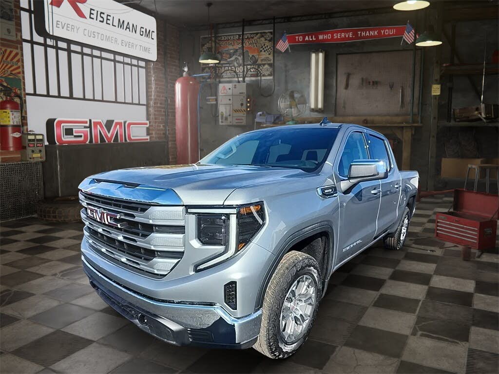 2026 GMC Sierra 1500 SLE Crew Cab 4WD