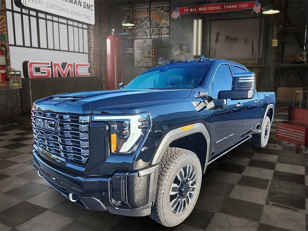 2026 GMC Sierra 2500HD Denali Ultimate Crew Cab 4WD