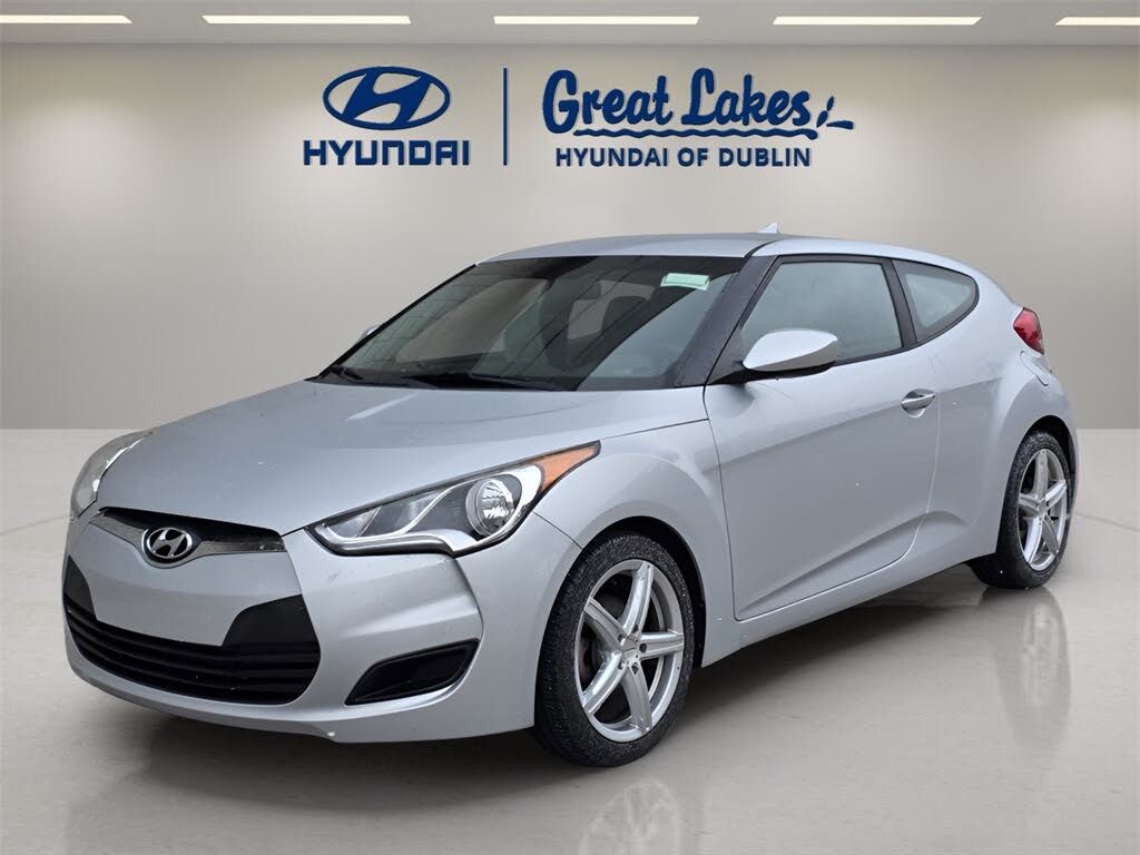 2016 Hyundai Veloster FWD with Yellow Accent Interior