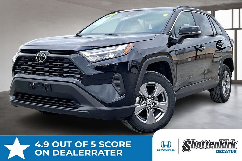 2024 Toyota RAV4 XLE FWD